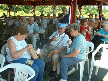 025 - People all enjoyed their lunches